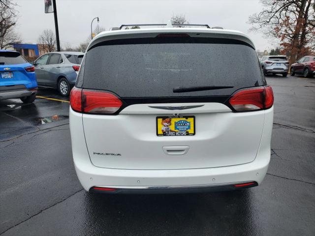 2019 Chrysler Pacifica Touring L