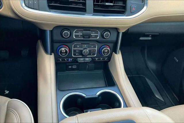 2023 Chevrolet Suburban 4WD Premier