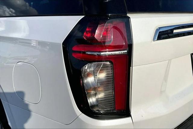 2023 Chevrolet Suburban 4WD Premier