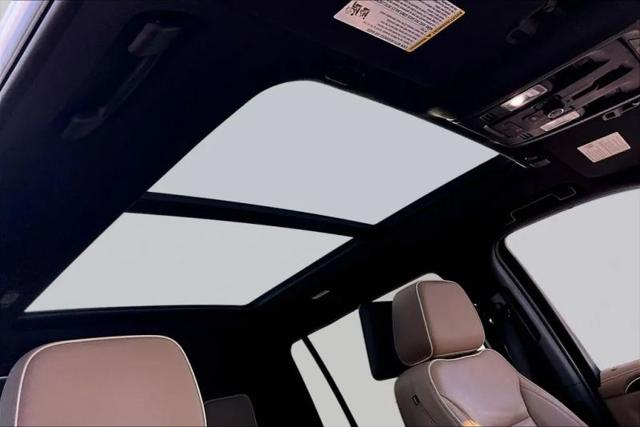 2023 Chevrolet Suburban 4WD Premier
