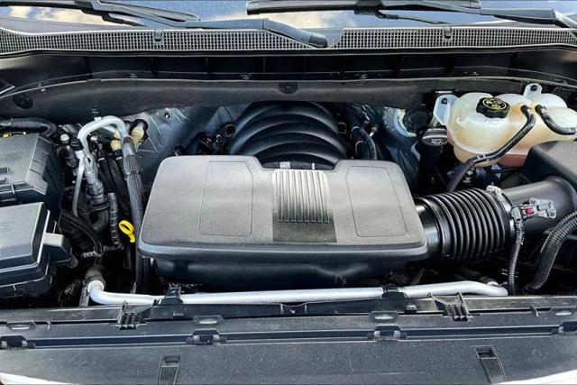 2023 Chevrolet Suburban 4WD Premier