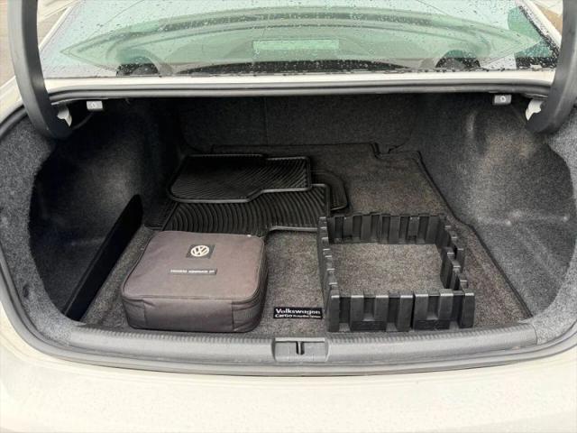 2015 Volkswagen Passat 1.8T Limited Edition