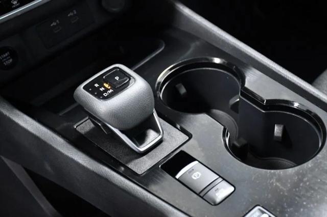 2024 Nissan Rogue SV FWD