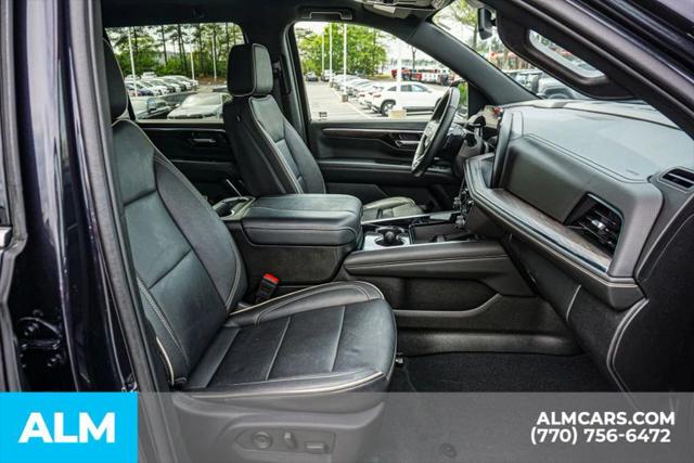 2025 Chevrolet Suburban 4WD Premier