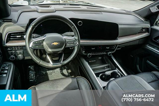 2025 Chevrolet Suburban 4WD Premier