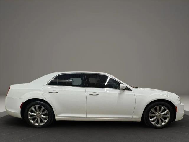 2017 Chrysler 300 Limited AWD