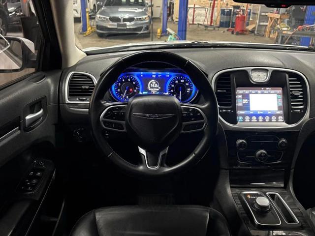 2017 Chrysler 300 Limited AWD