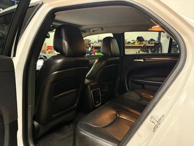 2017 Chrysler 300 Limited AWD