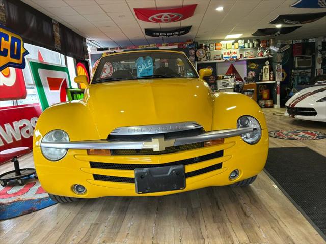 2004 Chevrolet SSR Base