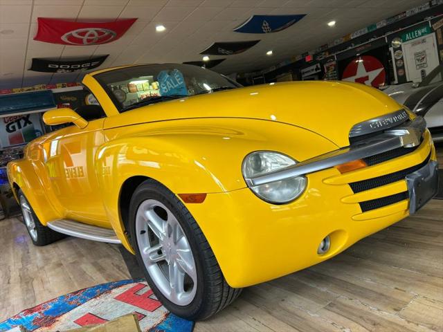 2004 Chevrolet SSR Base