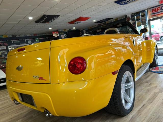 2004 Chevrolet SSR Base