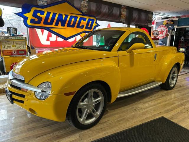 2004 Chevrolet SSR Base