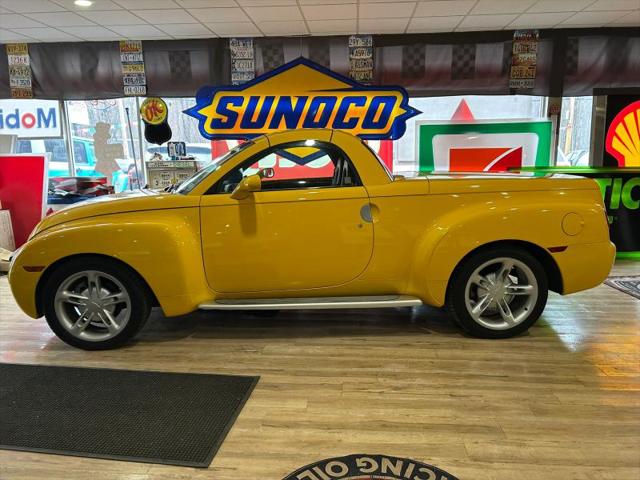 2004 Chevrolet SSR Base