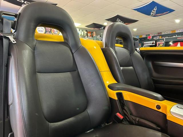 2004 Chevrolet SSR Base