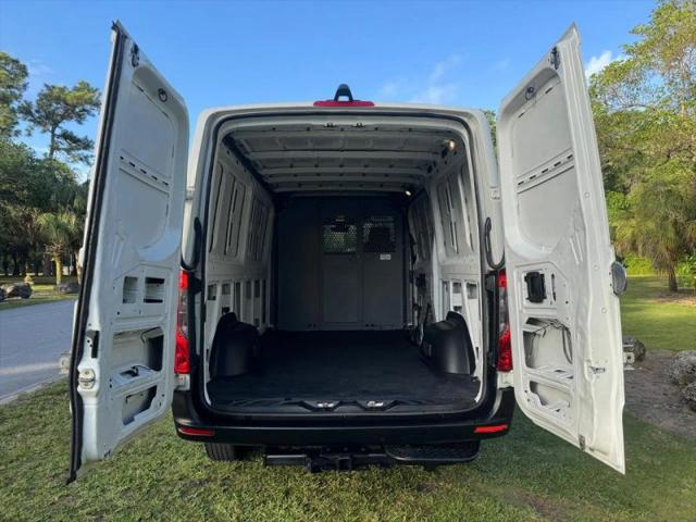 2019 Freightliner Sprinter Extended