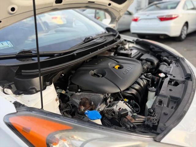 2016 Hyundai Elantra GT Base