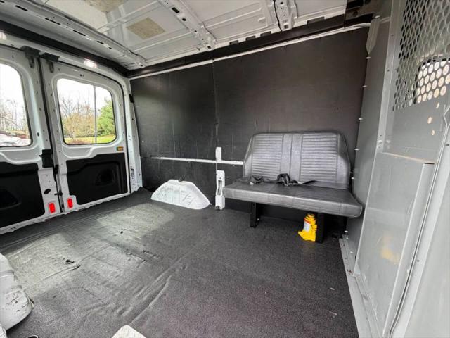 2018 Ford Transit Medium Roof w/Sliding Side Door w/RWB