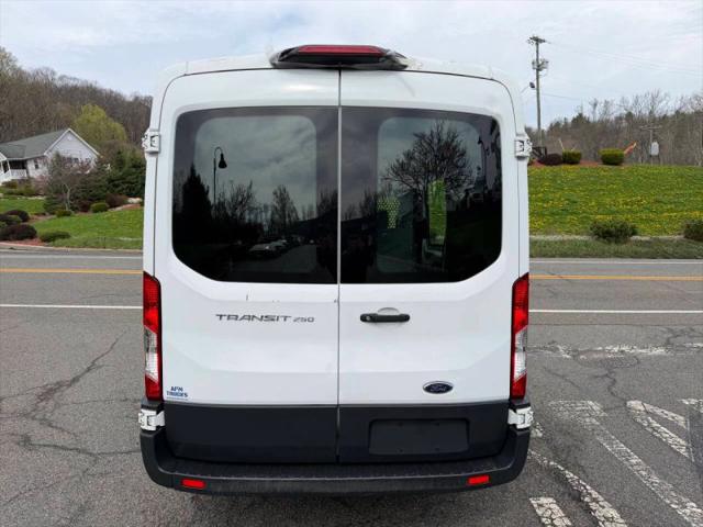 2018 Ford Transit Medium Roof w/Sliding Side Door w/RWB