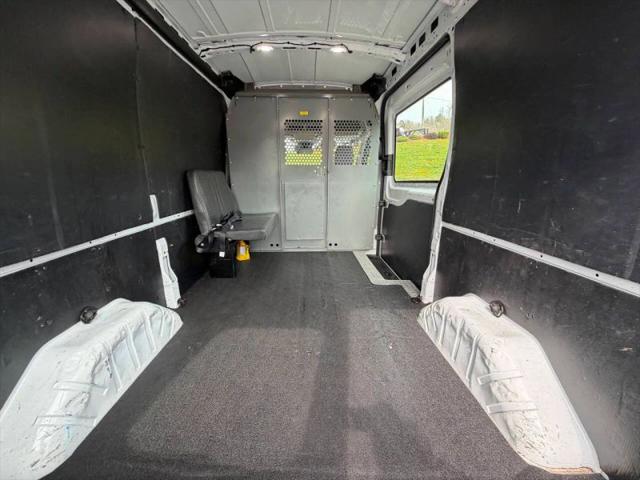 2018 Ford Transit Medium Roof w/Sliding Side Door w/RWB
