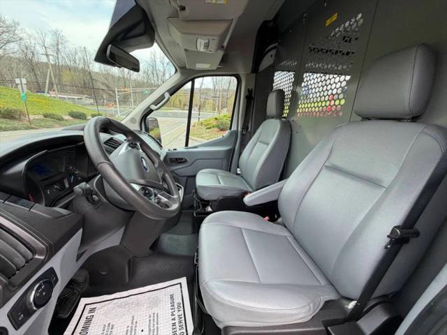 2018 Ford Transit Medium Roof w/Sliding Side Door w/RWB