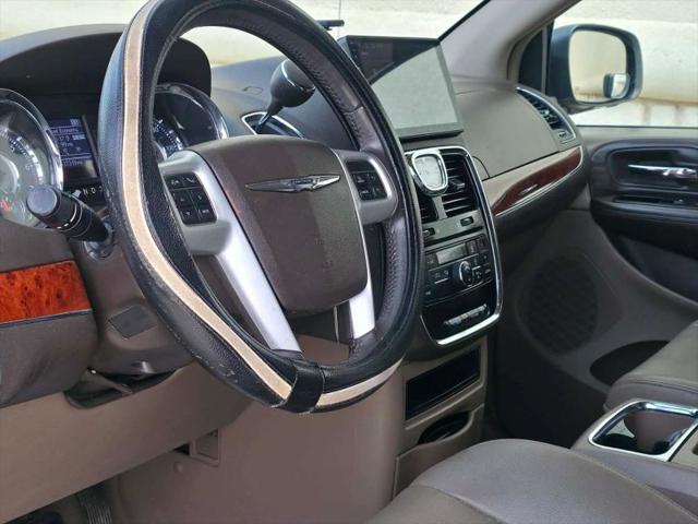 2014 Chrysler Town & Country Touring