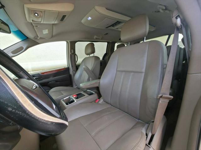 2014 Chrysler Town & Country Touring