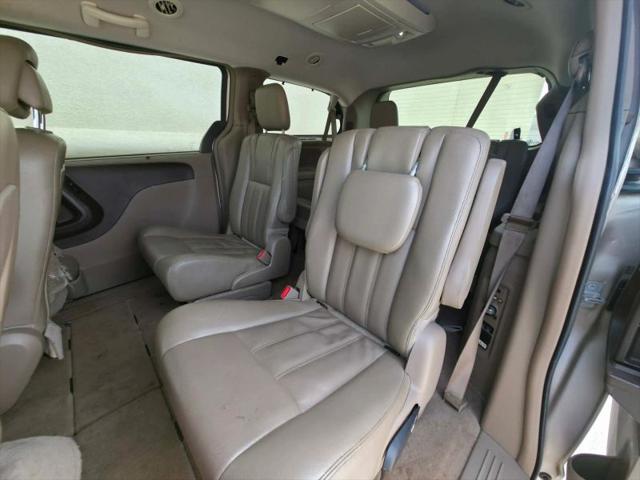 2014 Chrysler Town & Country Touring