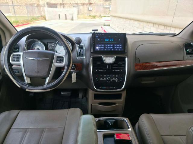 2014 Chrysler Town & Country Touring