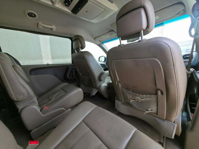 2014 Chrysler Town & Country Touring