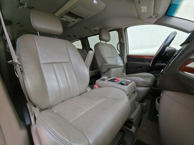 2014 Chrysler Town & Country Touring