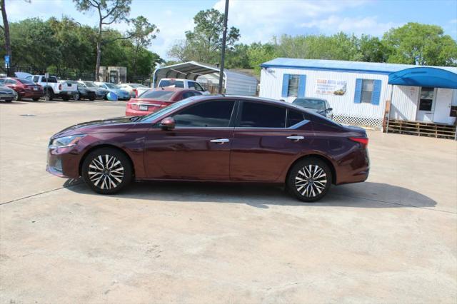 2023 Nissan Altima SV FWD