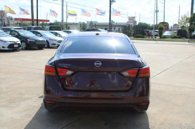 2023 Nissan Altima SV FWD