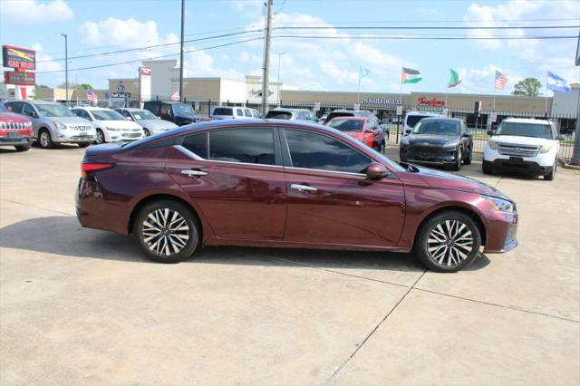 2023 Nissan Altima SV FWD