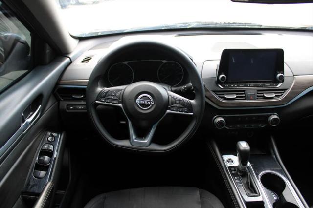 2023 Nissan Altima SV FWD