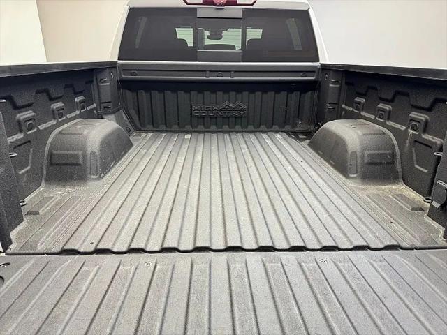 2023 Chevrolet Silverado 1500 4WD Crew Cab Short Bed High Country