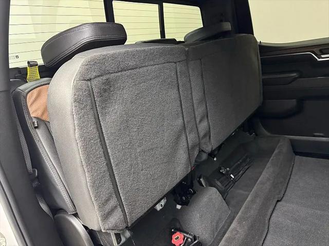 2023 Chevrolet Silverado 1500 4WD Crew Cab Short Bed High Country