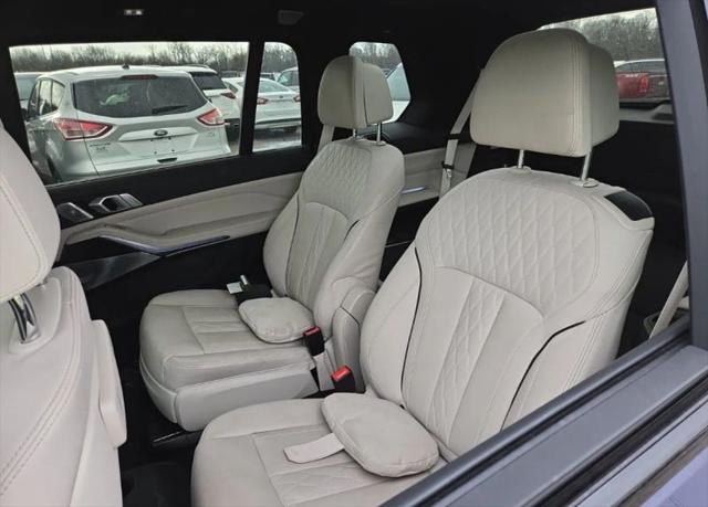 2021 BMW X7 M50i