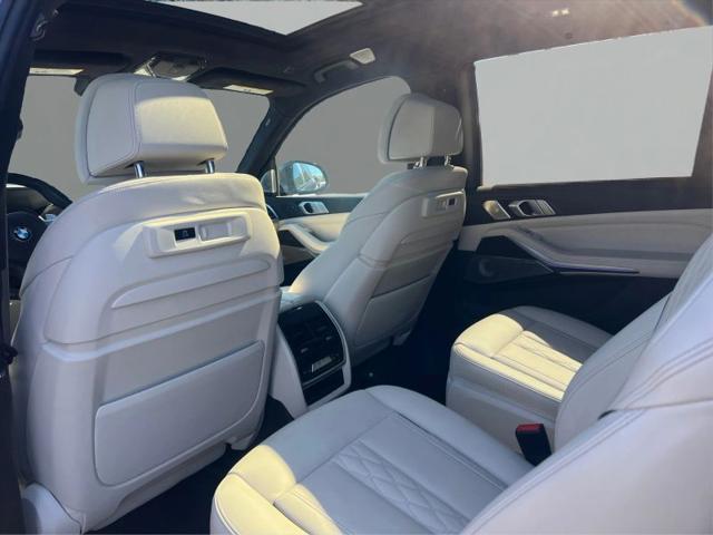 2021 BMW X7 M50i