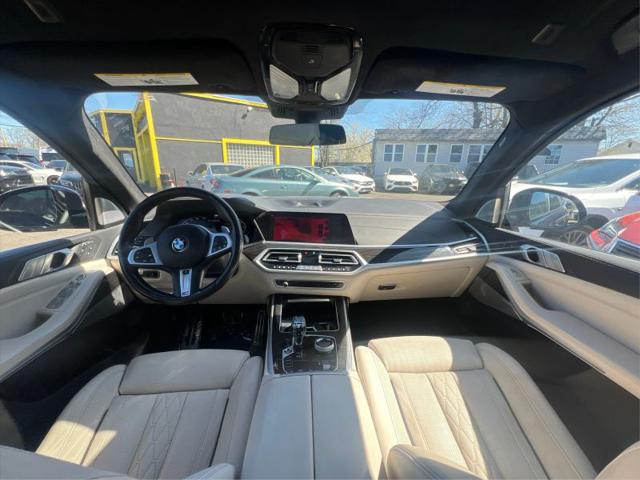 2021 BMW X7 M50i