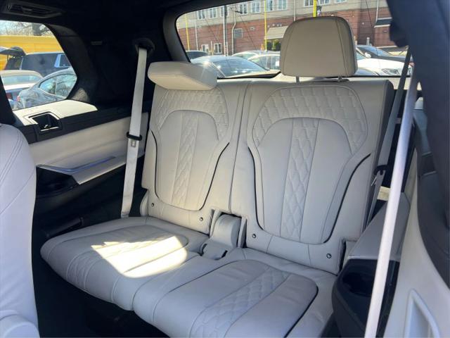 2021 BMW X7 M50i