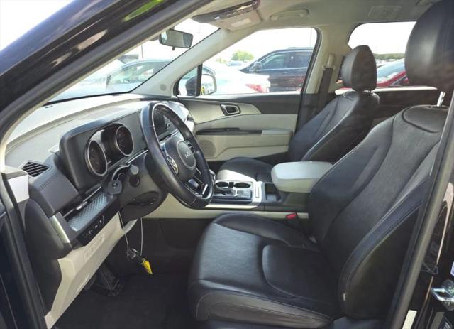 2022 Kia Carnival MPV LX Seat Package