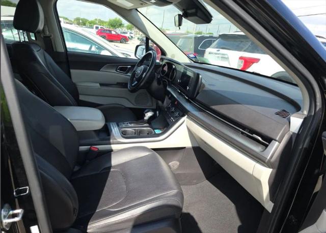 2022 Kia Carnival MPV LX Seat Package
