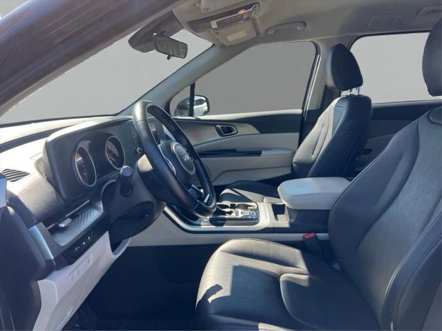 2022 Kia Carnival MPV LX Seat Package