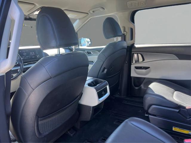 2022 Kia Carnival MPV LX Seat Package