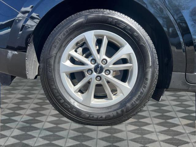 2022 Kia Carnival MPV LX Seat Package