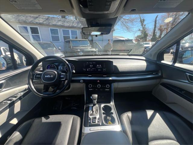 2022 Kia Carnival MPV LX Seat Package