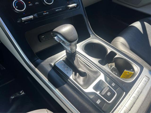 2022 Kia Carnival MPV LX Seat Package