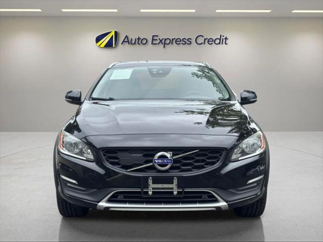 2018 Volvo V60 Cross Country T5