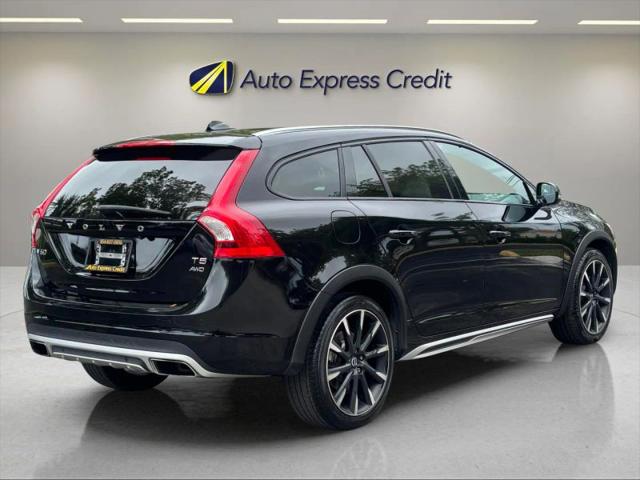 2018 Volvo V60 Cross Country T5