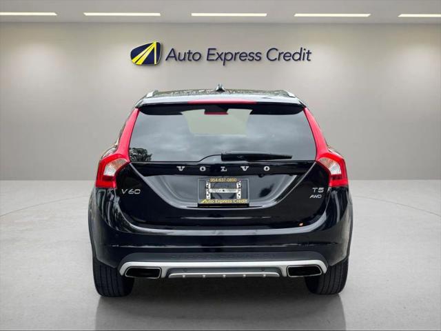 2018 Volvo V60 Cross Country T5